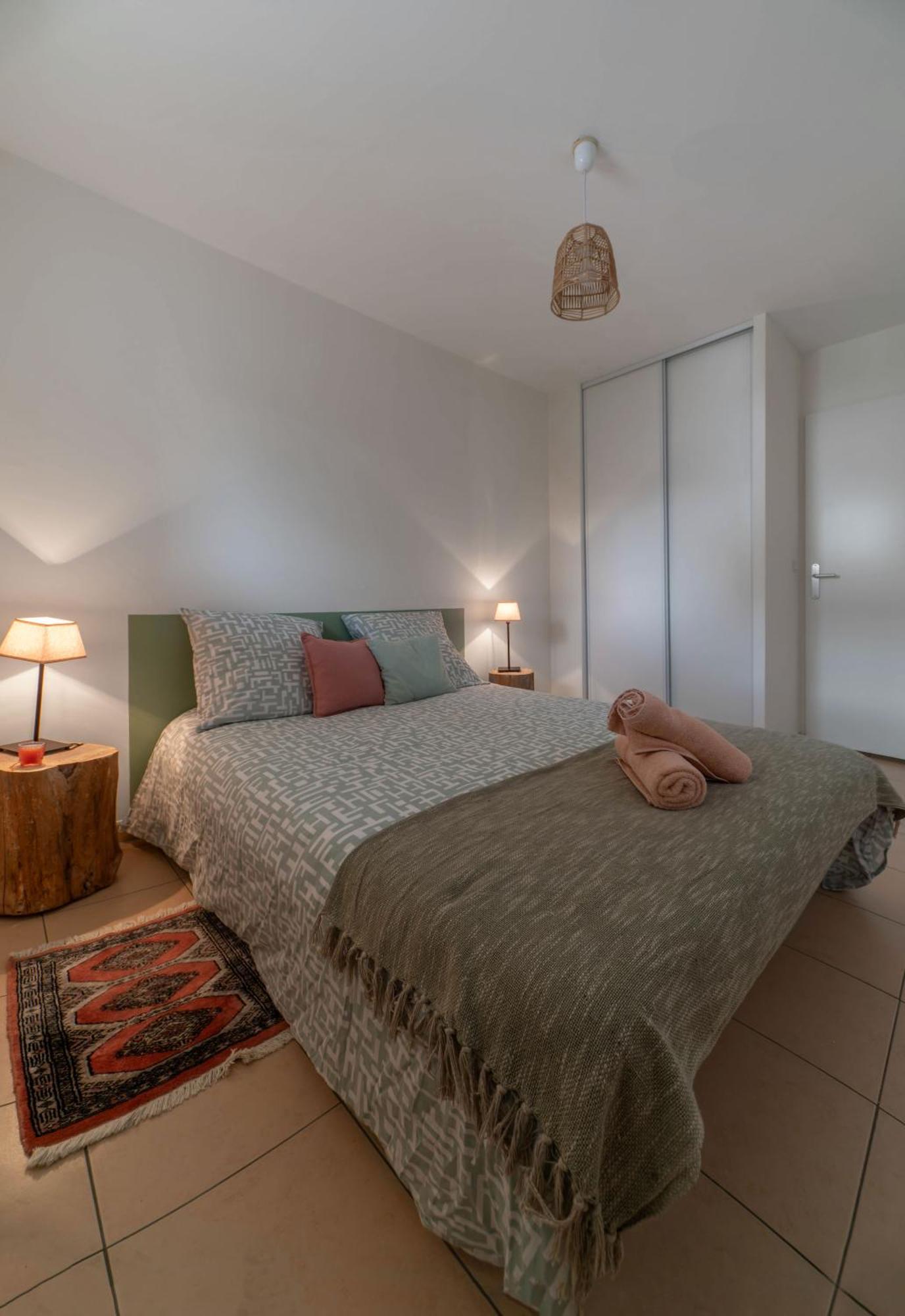 L'Eugenie - Appartement Design & Confort En Centre-Ville Виши Екстериор снимка